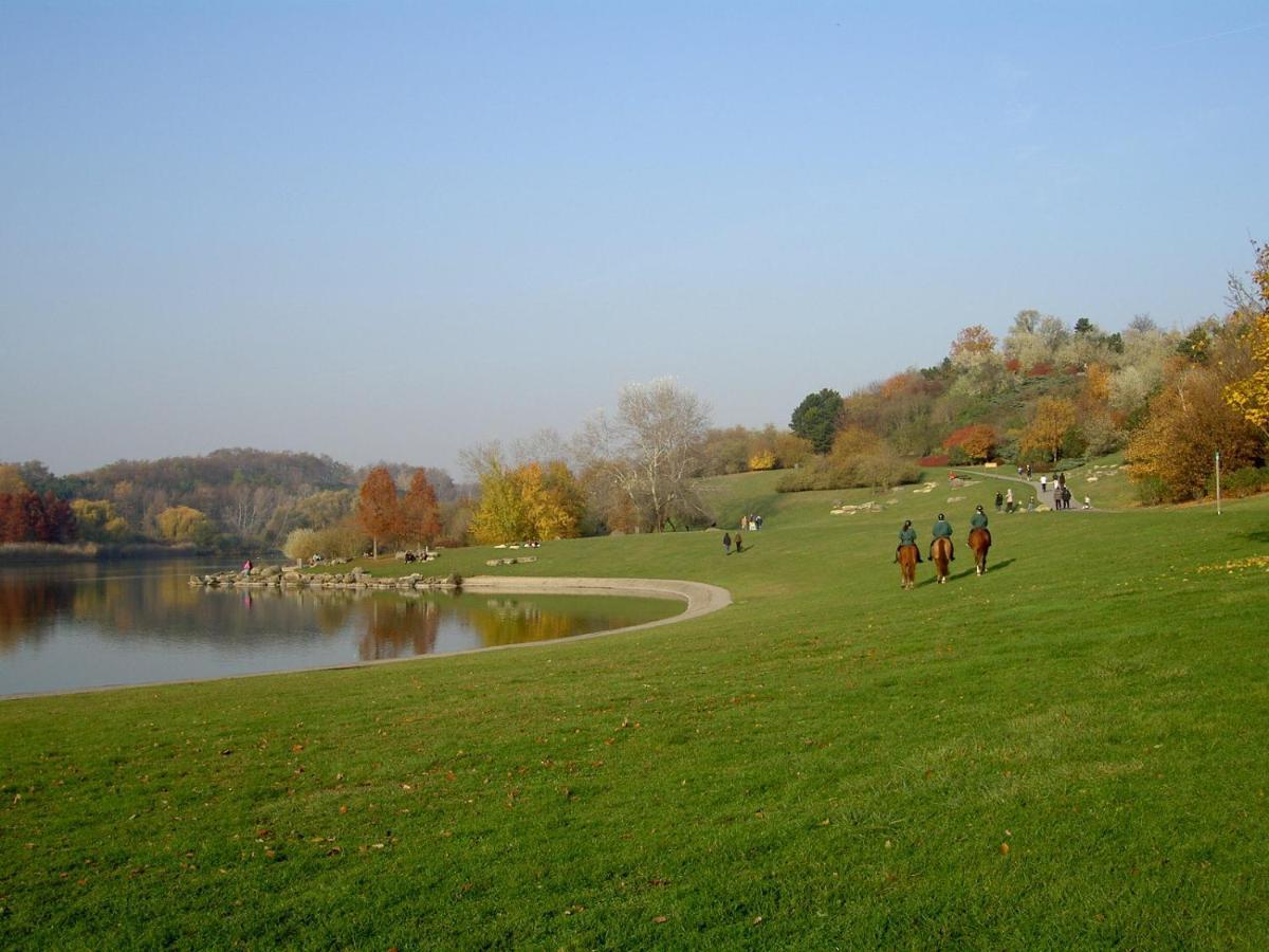 Gite Mella La Courneuve Esterno foto
